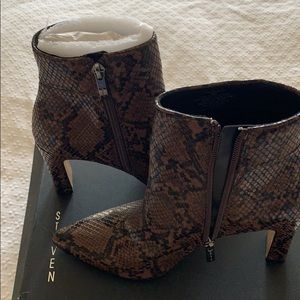 STEVEN Jenn Dress Bootie- snake print